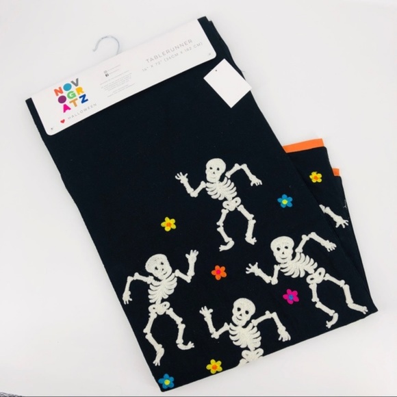 NWT Fall Halloween Embroidered Skeleton Black Table Runner - Picture 5 of 8